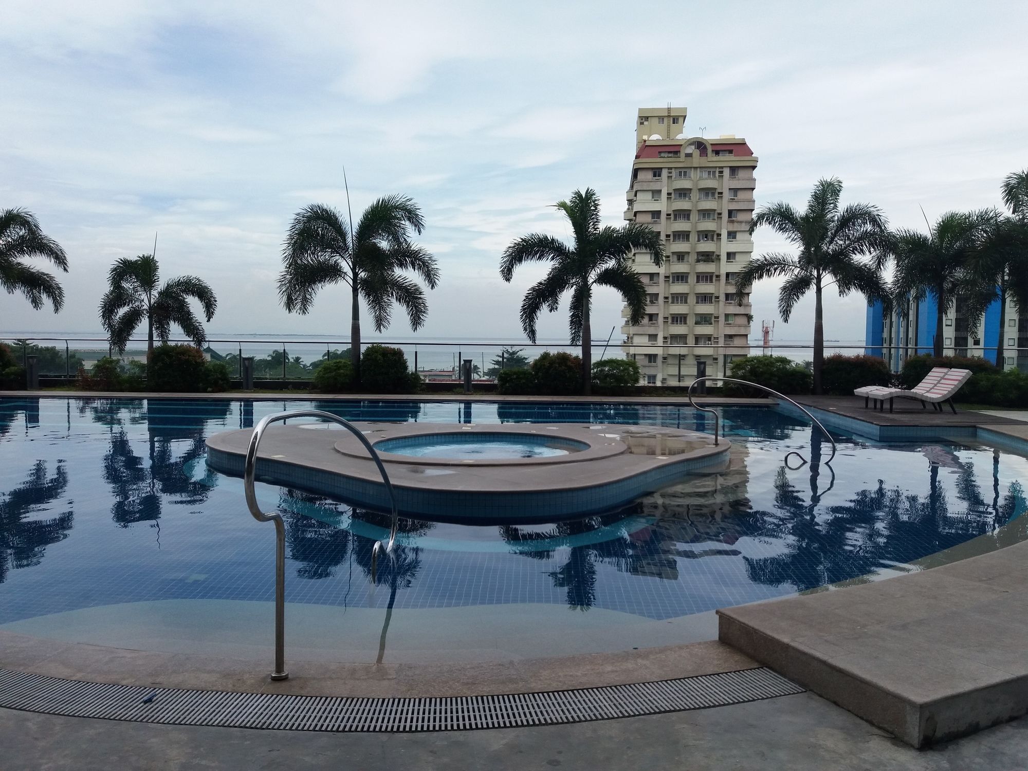 Malate Bayview Mansion City View Manila Ngoại thất bức ảnh
