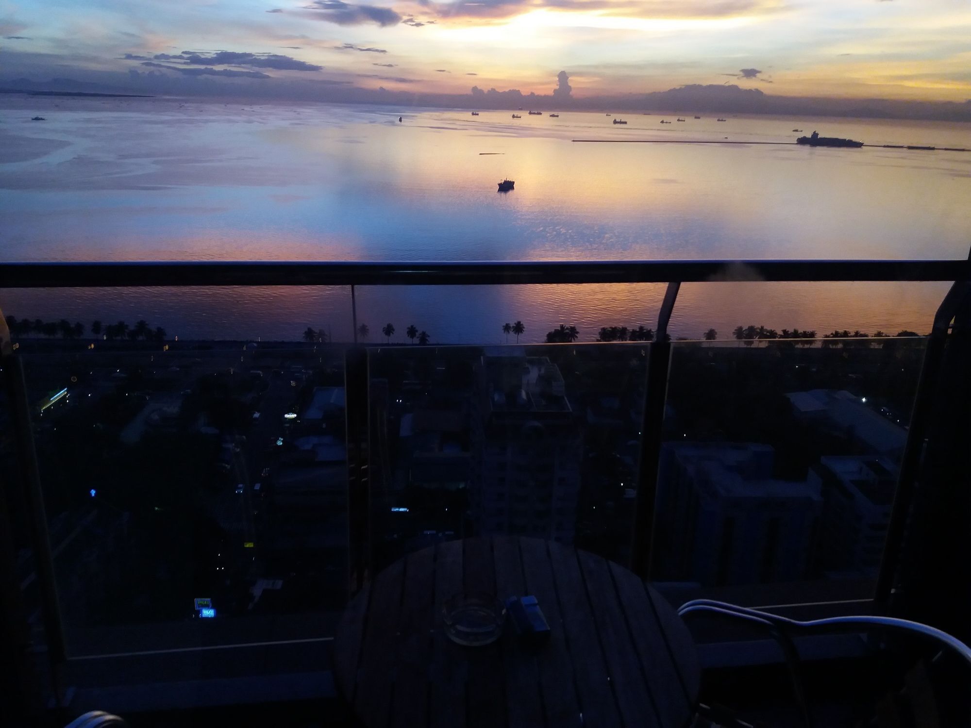 Malate Bayview Mansion City View Manila Ngoại thất bức ảnh